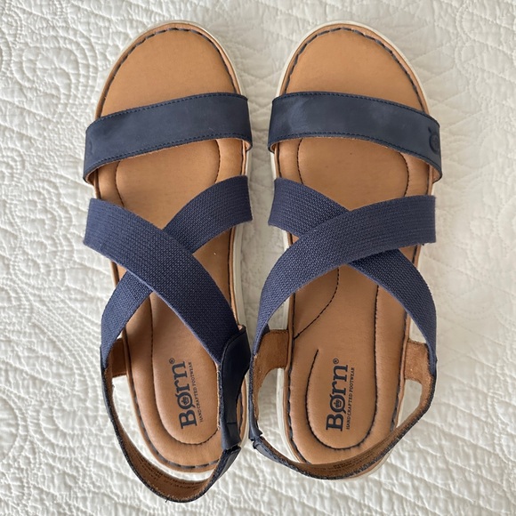 Born Women’s Jayla Navy Blue Cross-Strap Sandals Size 9 - Picture 3 of 16